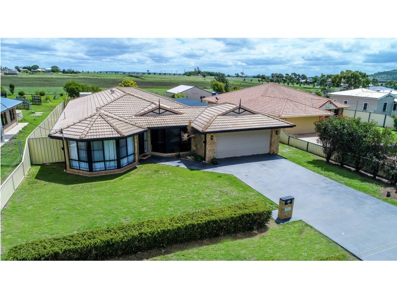 18 Sinclair Street, Wyreema QLD 4352