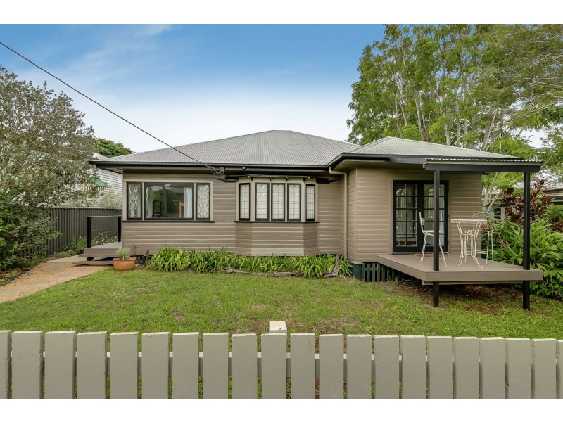 12 Carlton Street, North Toowoomba QLD 4350
