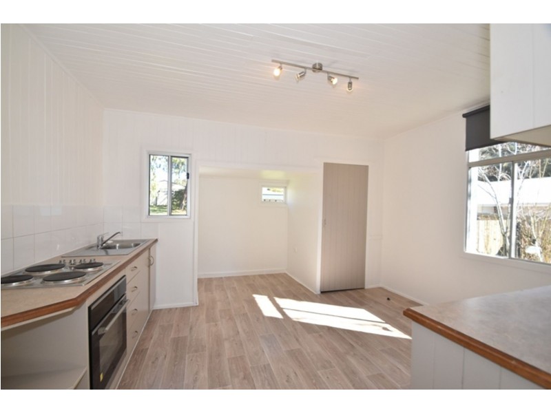 30 Swallow Court, Newtown QLD 4350