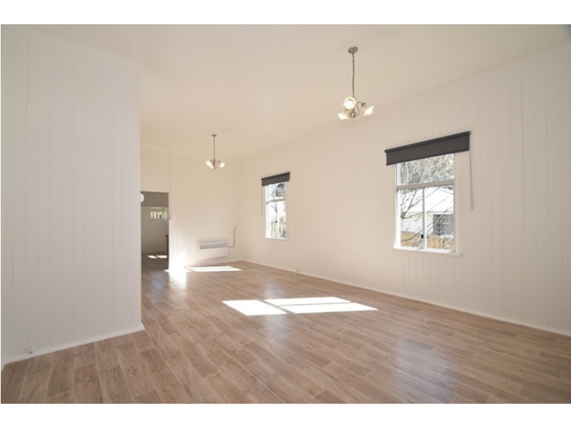 30 Swallow Court, Newtown QLD 4350