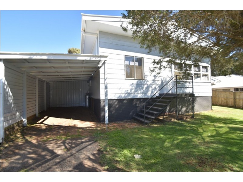 30 Swallow Court, Newtown QLD 4350