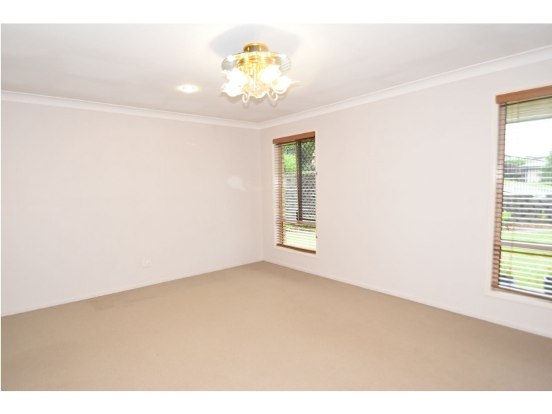 6 Latham Court, Wilsonton Heights QLD 4350