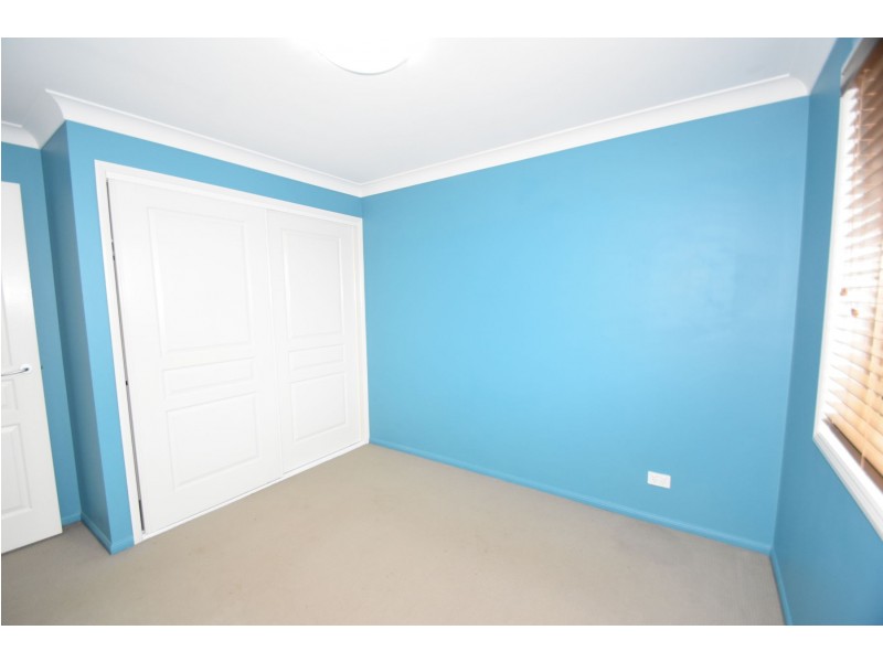 6 Latham Court, Wilsonton Heights QLD 4350