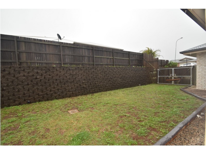 6 Latham Court, Wilsonton Heights QLD 4350