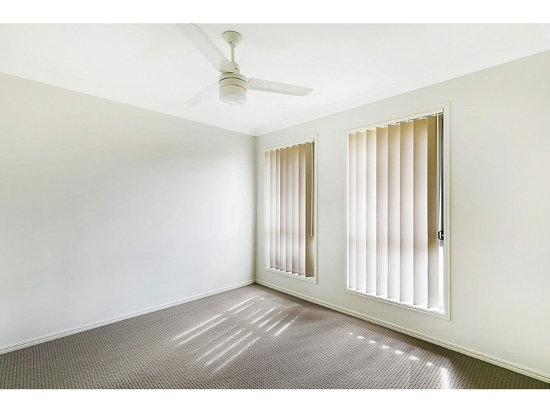 8 Sweeney Street, Kearneys Spring QLD 4350