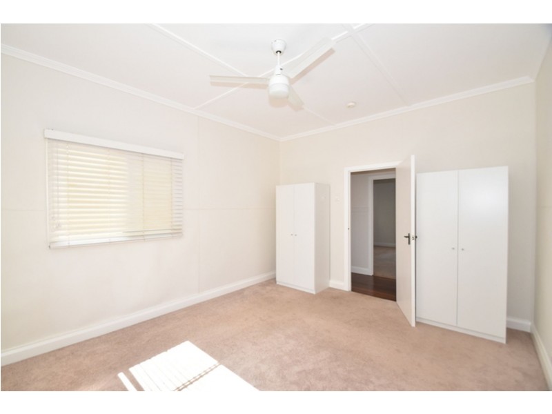 33 McIntyre Street, Centenary Heights QLD 4350