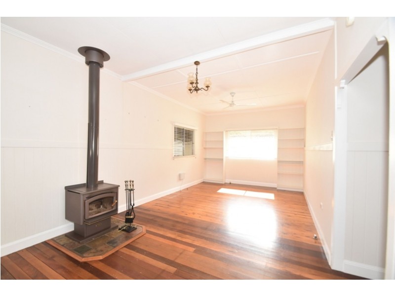 33 McIntyre Street, Centenary Heights QLD 4350