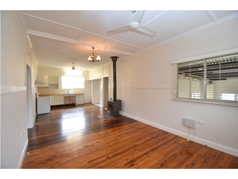 33 McIntyre Street, Centenary Heights QLD 4350