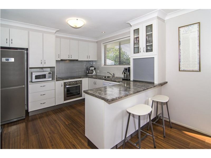 32 Charnley St, Kearneys Spring QLD 4350