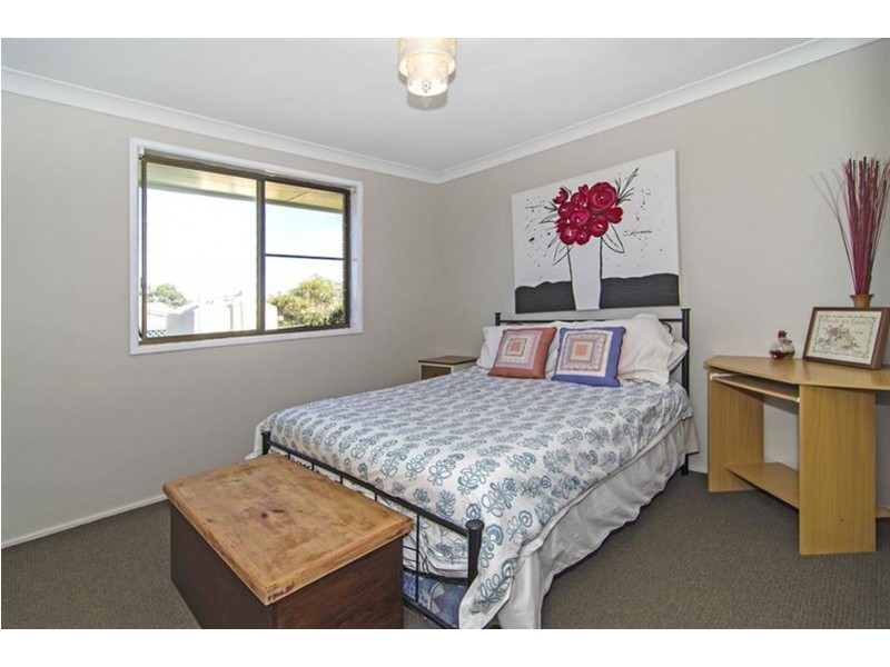 32 Charnley St, Kearneys Spring QLD 4350