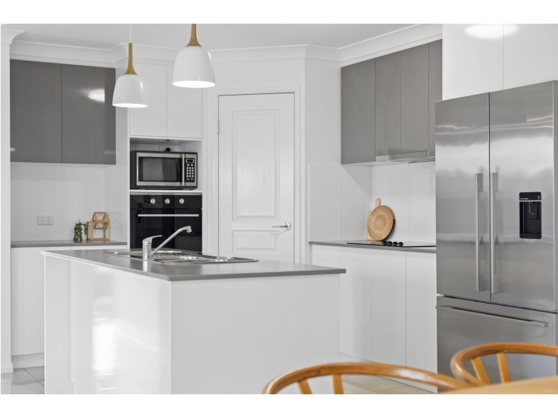 17 Kennard Street, Westbrook QLD 4350