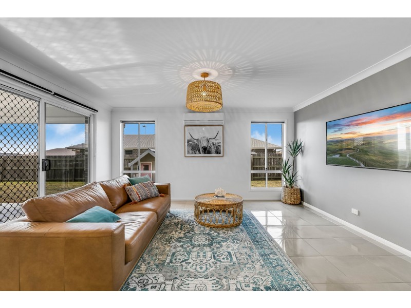 17 Kennard Street, Westbrook QLD 4350