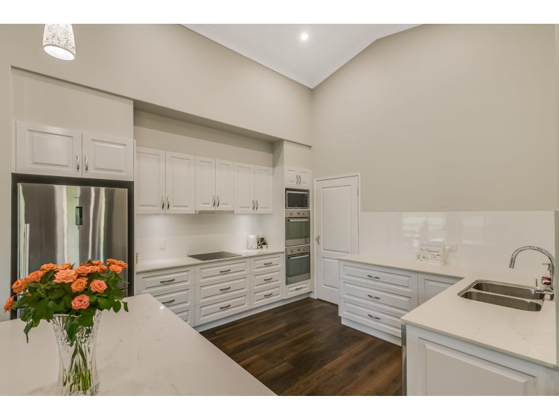 102 Preston Road, Whichello QLD 4352