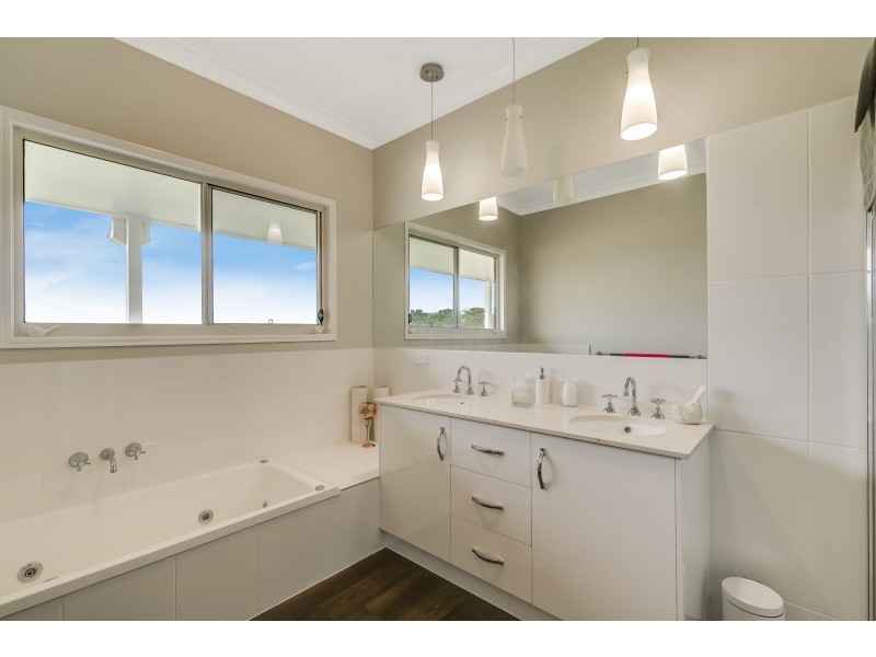 102 Preston Road, Whichello QLD 4352