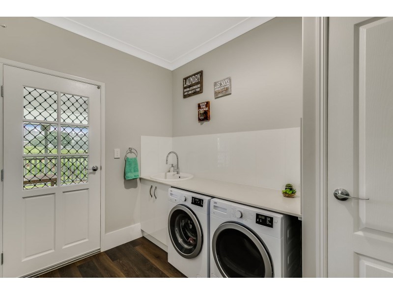 102 Preston Road, Whichello QLD 4352