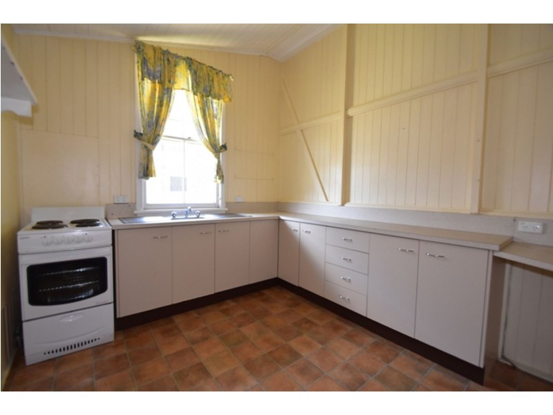 270 James Street, Harristown QLD 4350