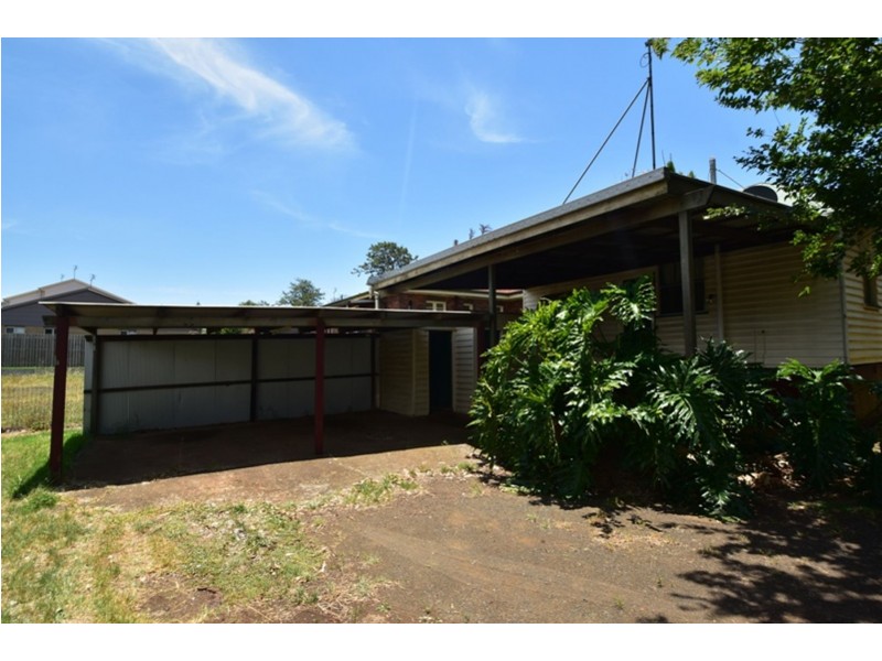 270 James Street, Harristown QLD 4350