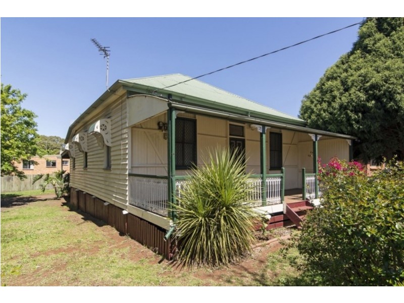 270 James Street, Harristown QLD 4350
