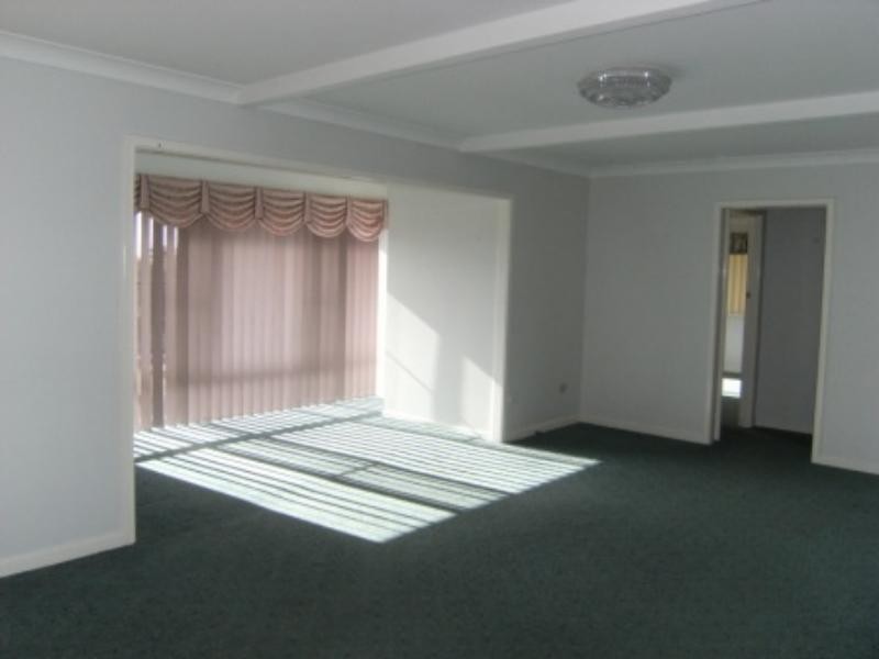 55 Martini Street, Mount Lofty QLD 4350