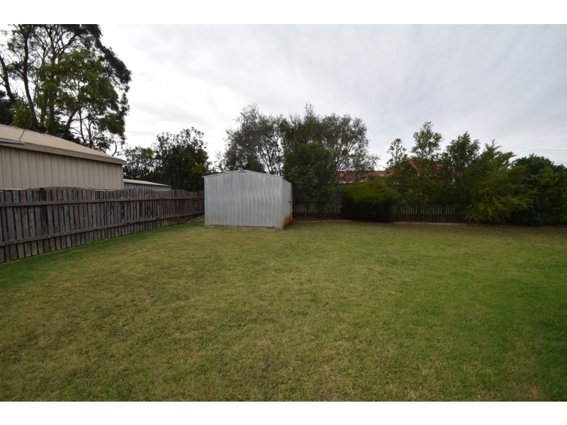 3 Bernborough Court, Glenvale QLD 4350