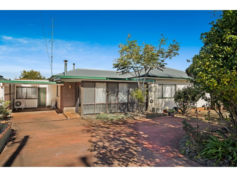 272 Alderley Street, Centenary Heights QLD 4350