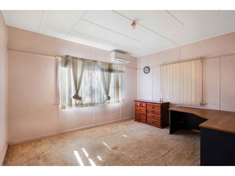 272 Alderley Street, Centenary Heights QLD 4350