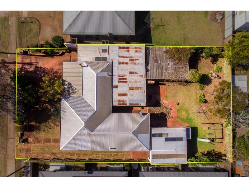272 Alderley Street, Centenary Heights QLD 4350