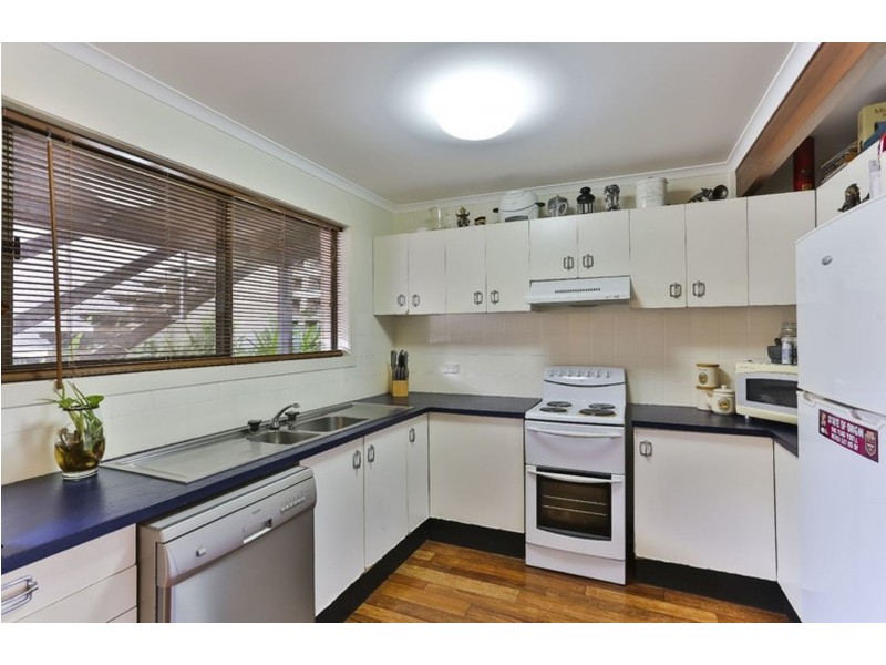 8/2 Benjamin Street, Mount Lofty QLD 4350