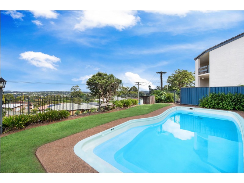 8/2 Benjamin Street, Mount Lofty QLD 4350