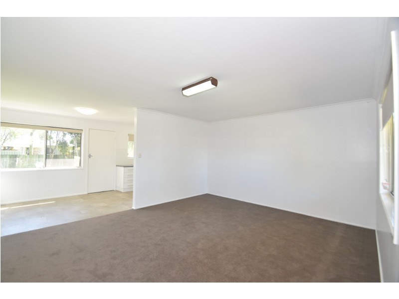 19 Coates  Street, Centenary Heights QLD 4350