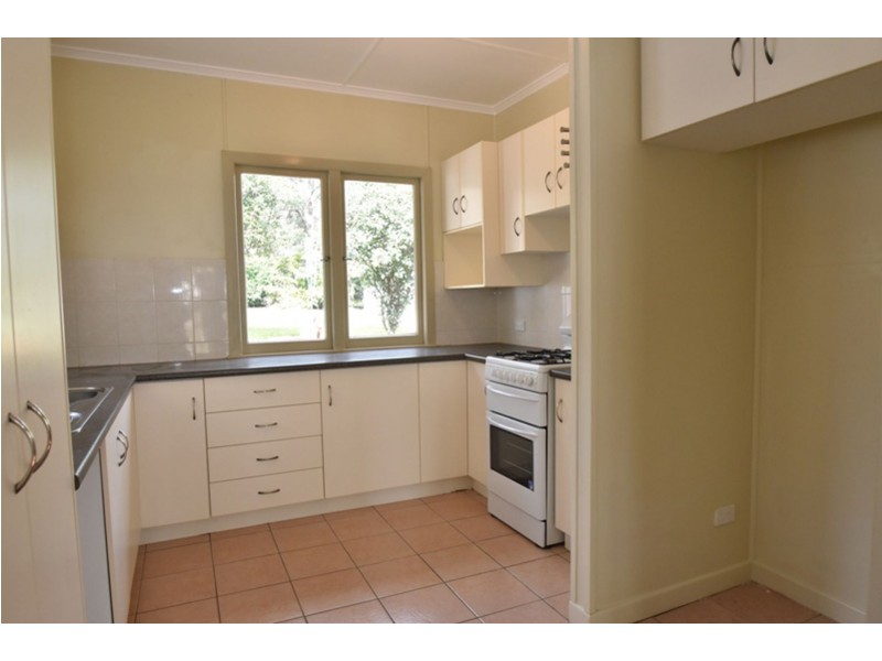 4 Perry Street, Harlaxton QLD 4350