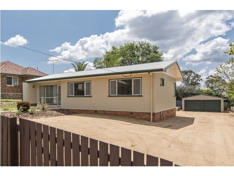 111 Long Street, South Toowoomba QLD 4350