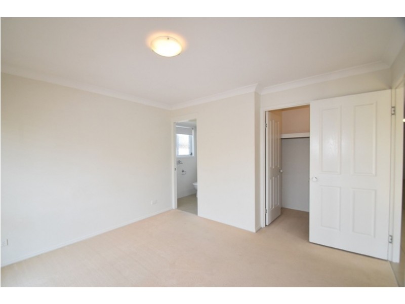 48 Wareena Crescent, Glenvale QLD 4350