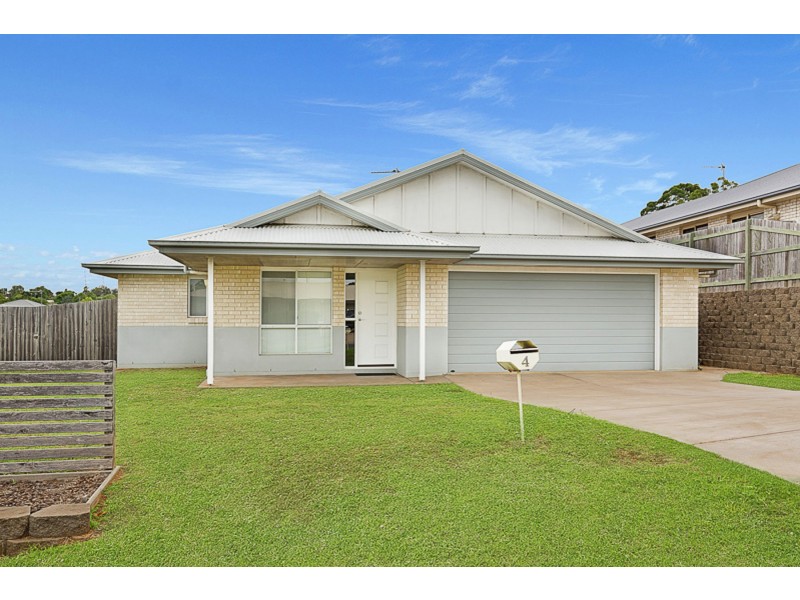 4 Latham Court, Wilsonton QLD 4350