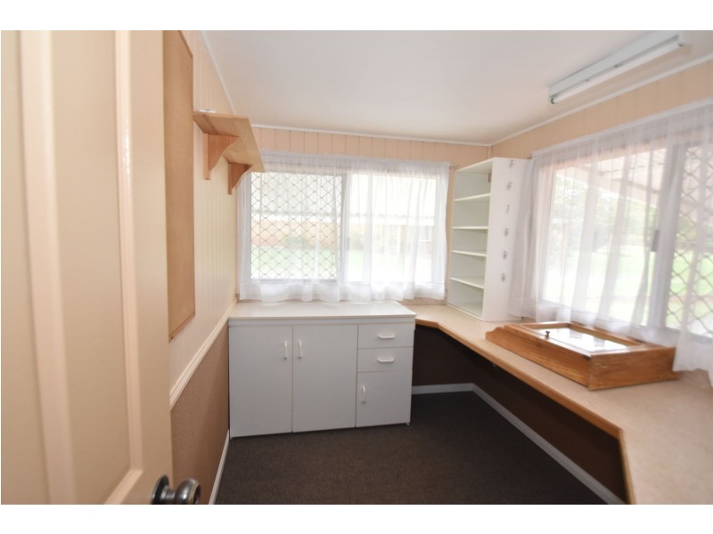 10 Moloney Street, North Toowoomba QLD 4350