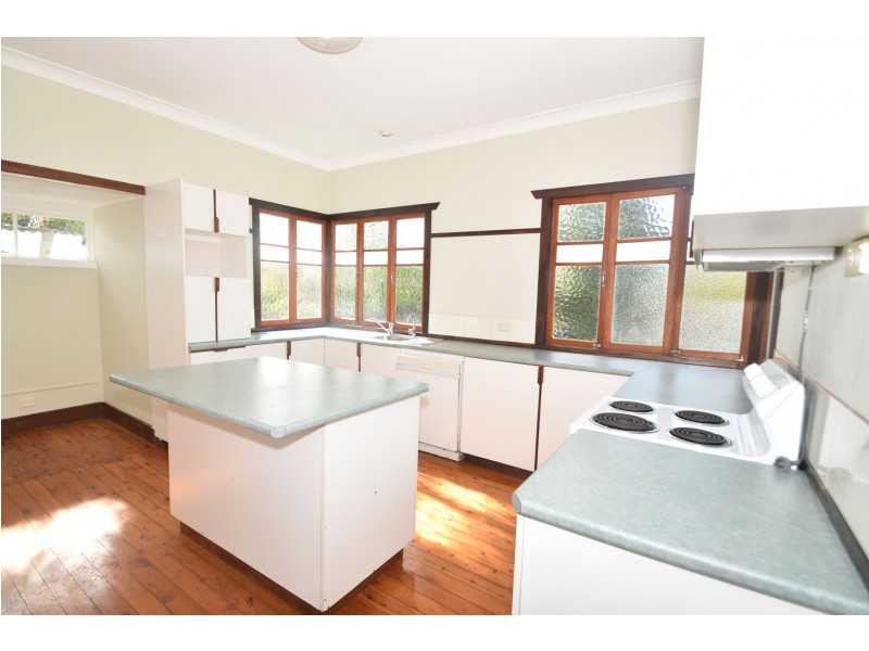 5 Boland  Street, North Toowoomba QLD 4350