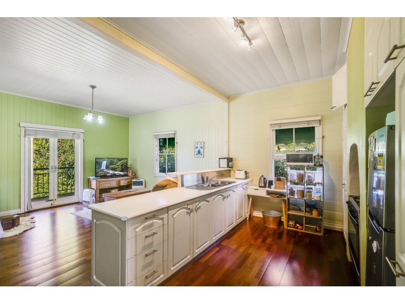 16 Gentle Street, North Toowoomba QLD 4350