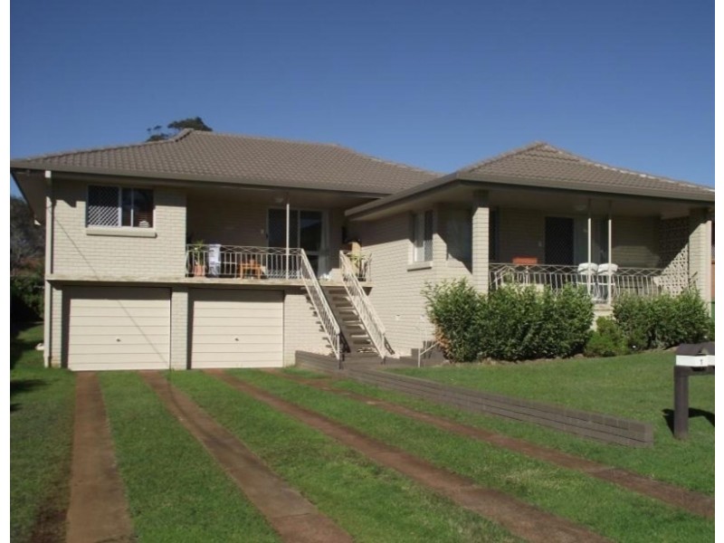 1/24 Wentworth Street, Centenary Heights QLD 4350