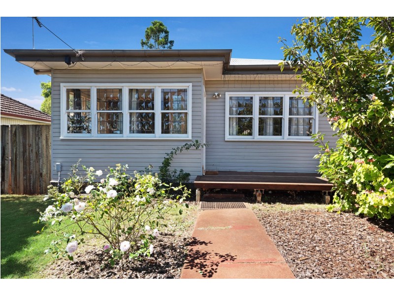 4 Ethel Street, Newtown QLD 4350