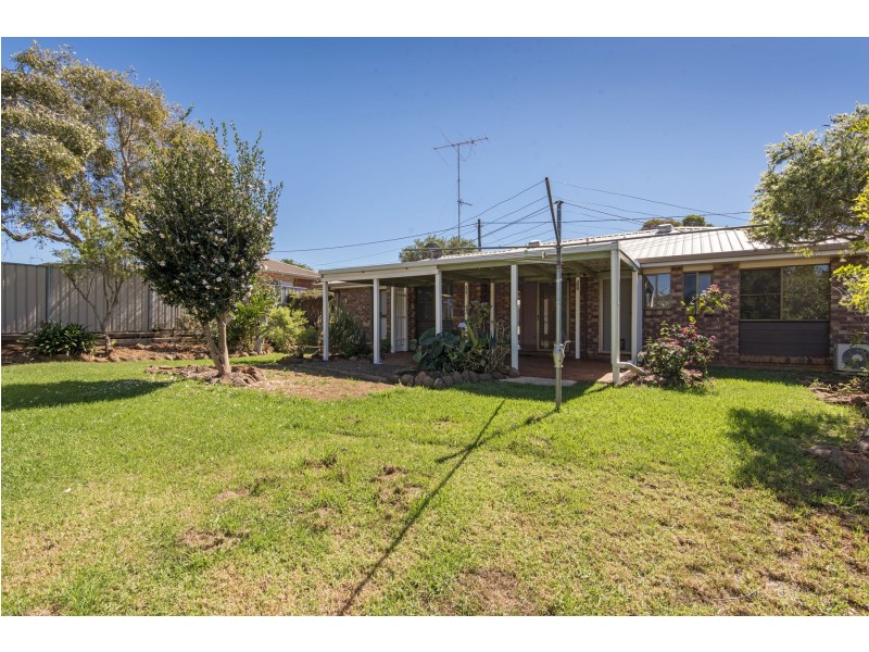 32 Riethmuller Street, Kearneys Spring QLD 4350