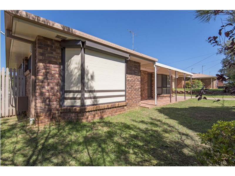 32 Riethmuller Street, Kearneys Spring QLD 4350
