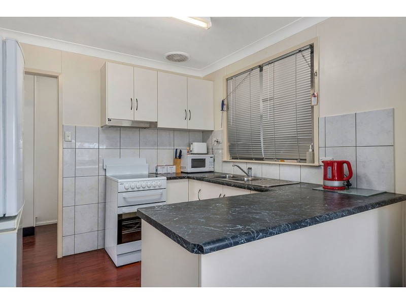 18 Railway Street, Cambooya QLD 4358