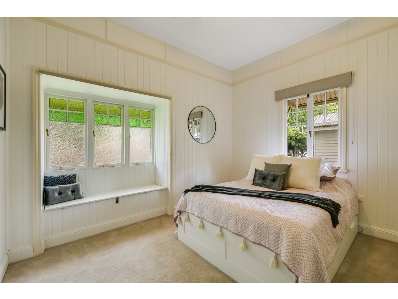 97 Ruthven Street, Harlaxton QLD 4350