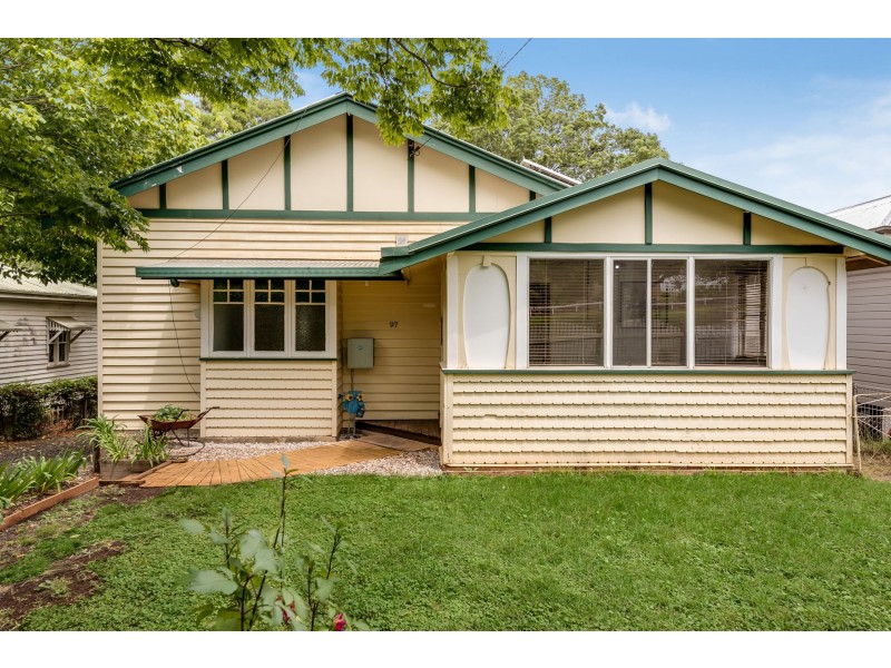 97 Ruthven Street, Harlaxton QLD 4350