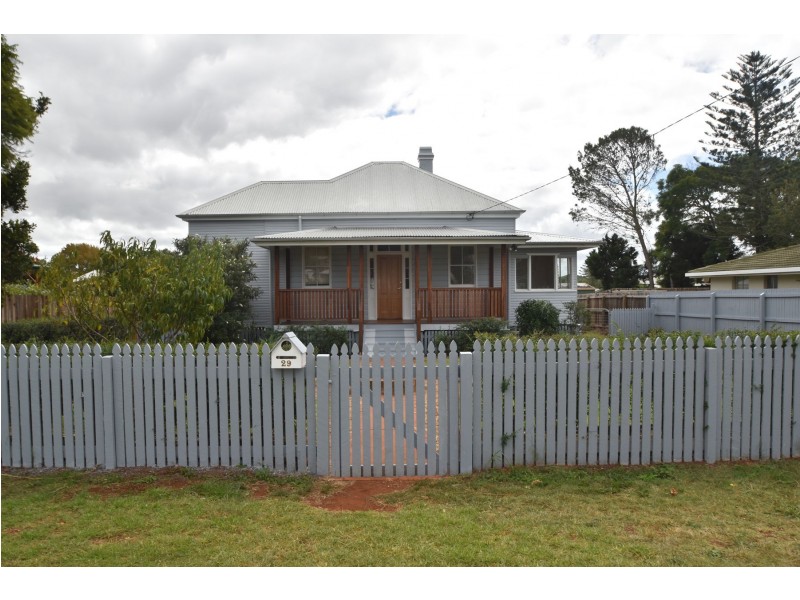 29 Wallace Street, Newtown QLD 4350