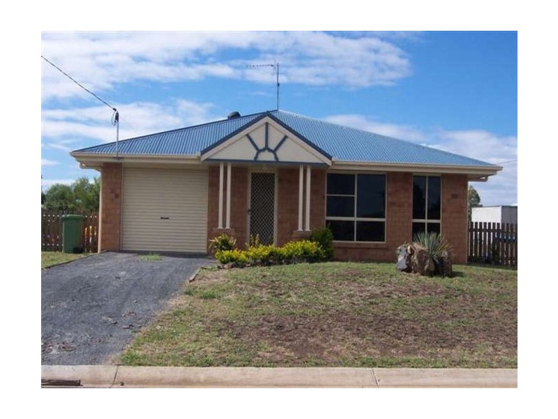 35 John Street, Cambooya QLD 4358