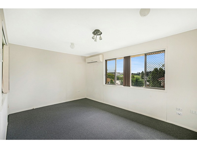 18 Festival Street, Rockville QLD 4350