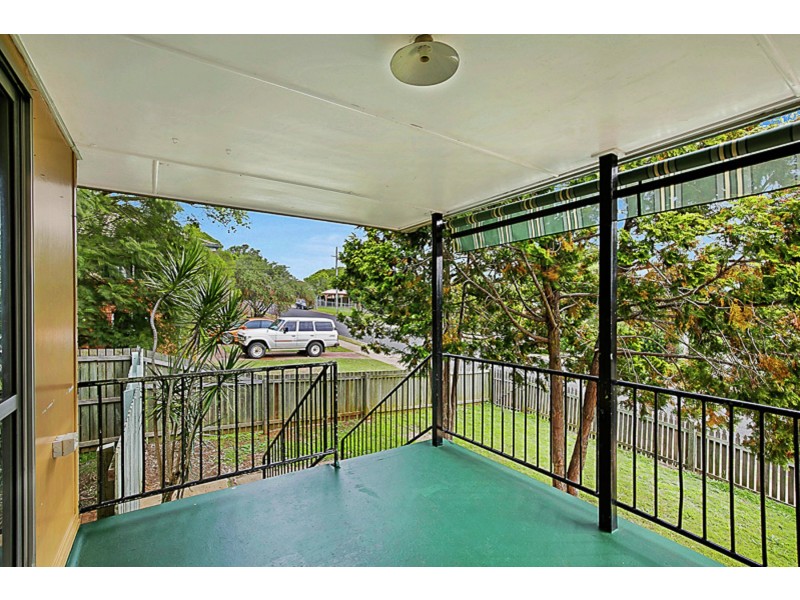 18 Festival Street, Rockville QLD 4350