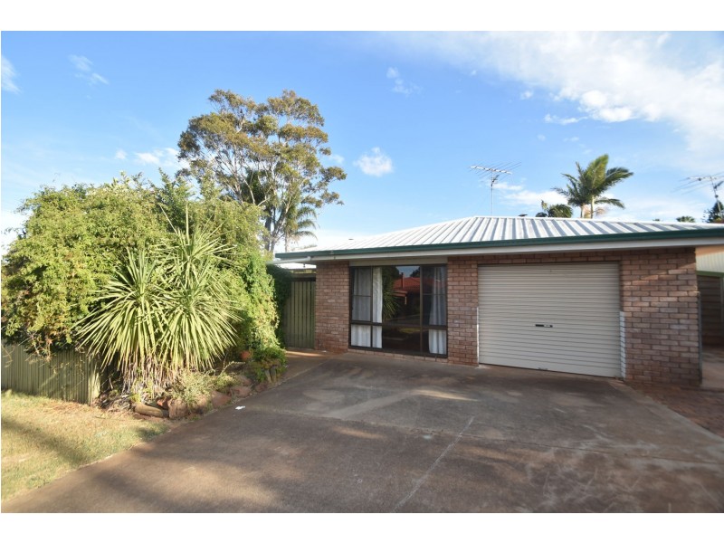 29 Amanda Drive, Centenary Heights QLD 4350