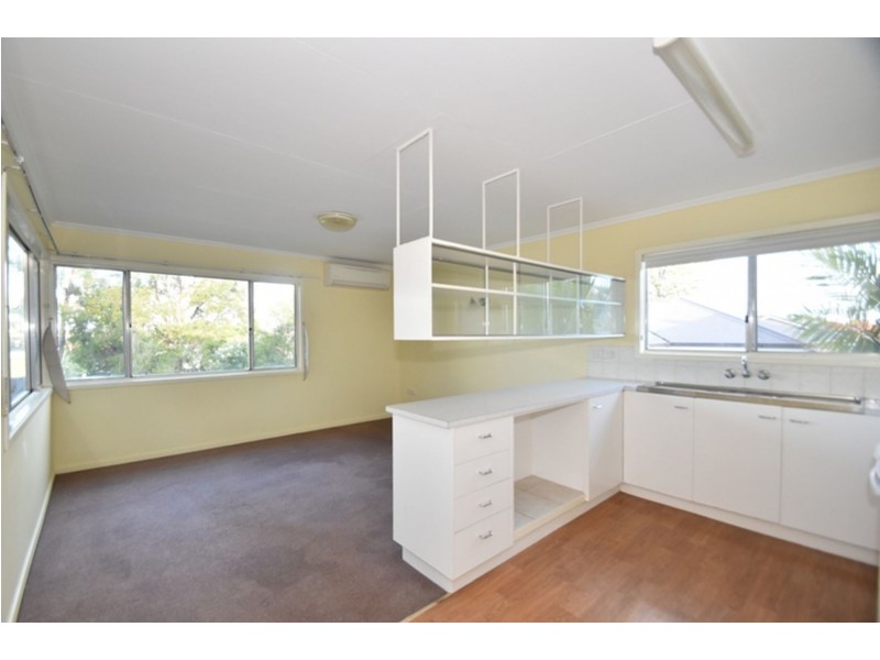 316a West Street, Kearneys Spring QLD 4350